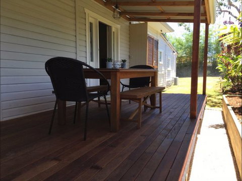 A Sunday Cottage - Melbourne Tourism 3